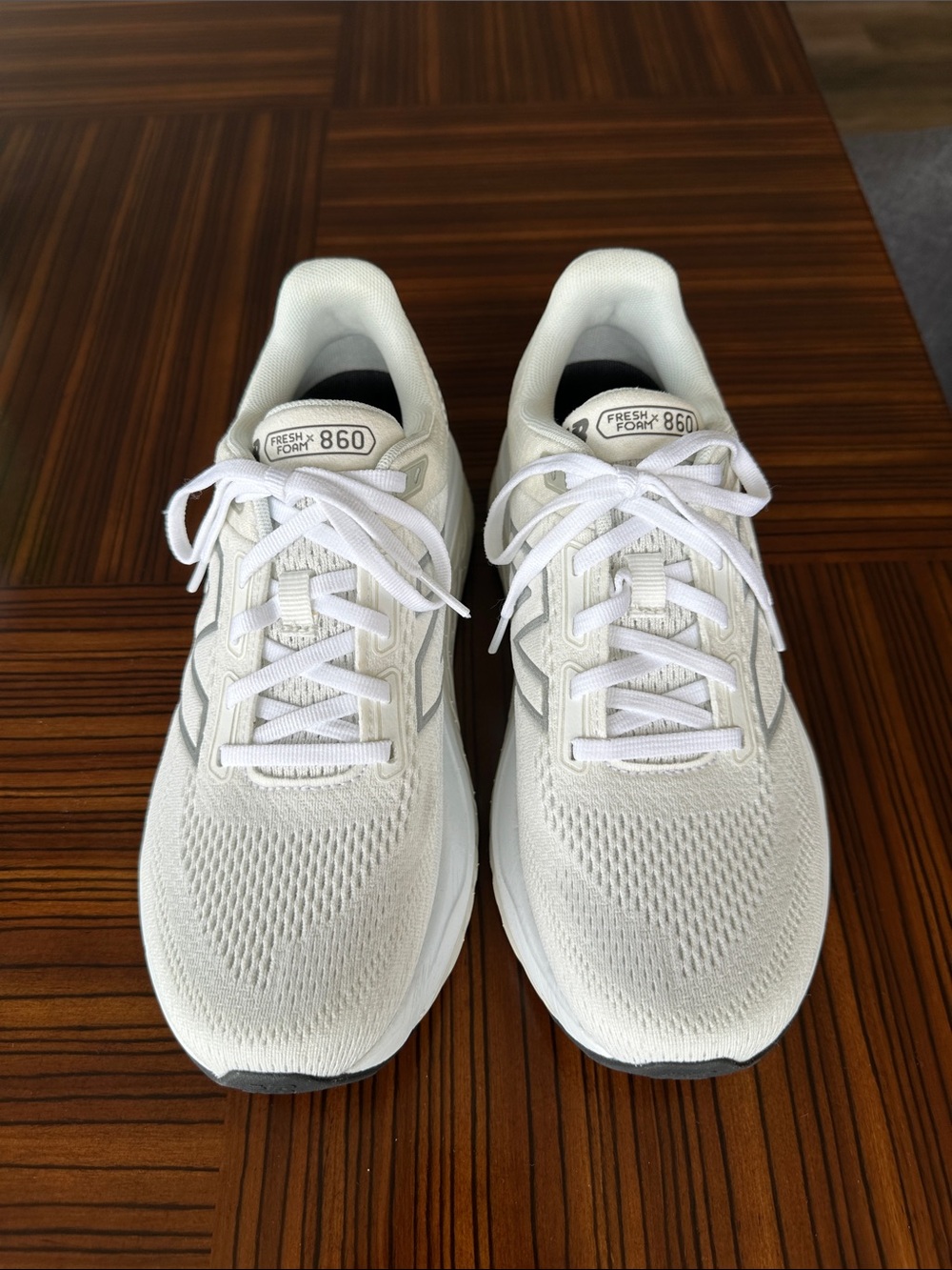 New Balance Women's White Athletic Running Shoes Fresh Foam 860 v14 - Size 8.5